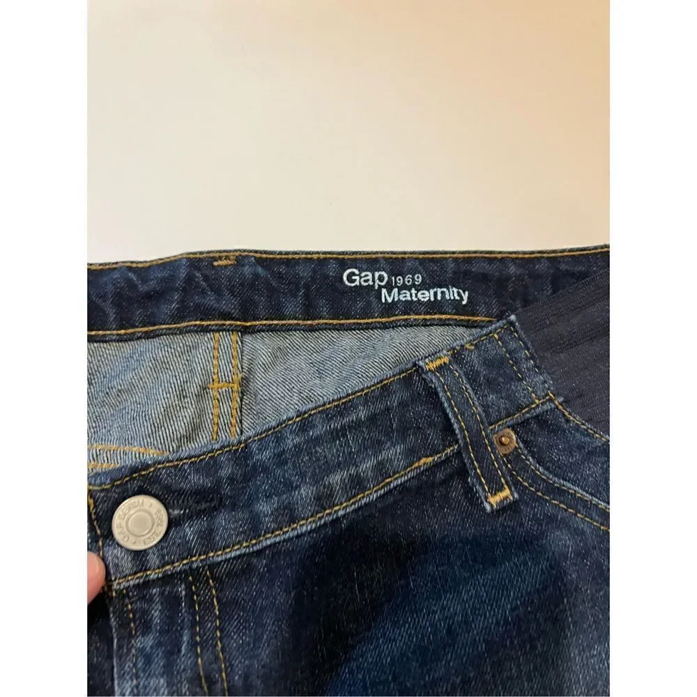 Gap Maternity Jean Shorts side stretch 6 - Picture 3 of 11
